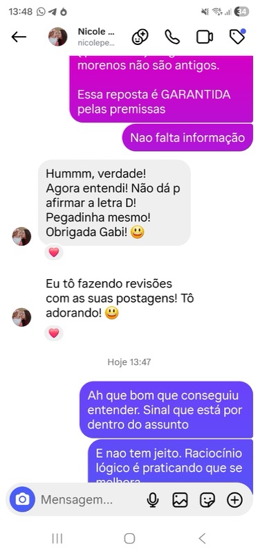 Aluna adorando as revisões (Instagram)